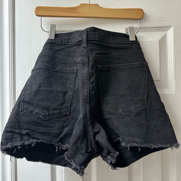 Gap Denim Shorts - Black Shorts - Size 30 - Picture 3 of 3
